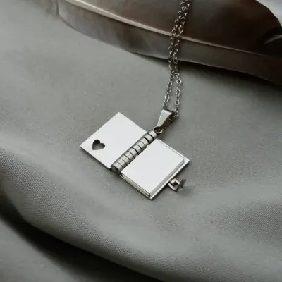 Кулон "Книга"